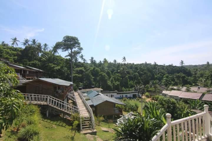 Long Beach Garden Kampung Kuala Besut Kültér fotó